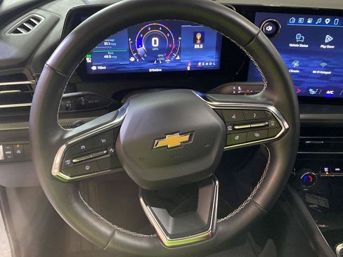 Used 2025 Chevrolet Traverse LT FWD image 20