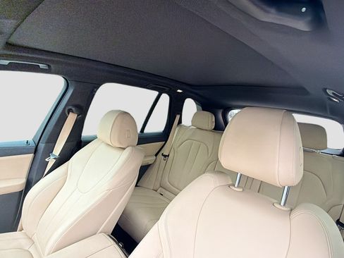 Used 2020 BMW X5 sDrive40i w/ Premium Package RWD image 27