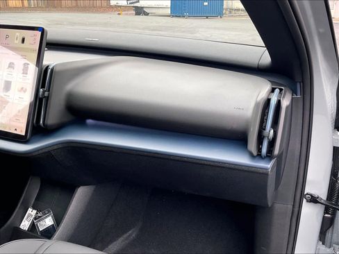 New 2026 Volvo EX30 Plus w/ Climate Package image 28