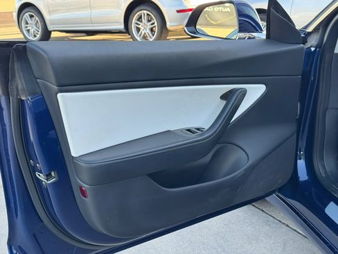 Used 2018 Tesla Model 3 Long Range AWD/4WD image 10