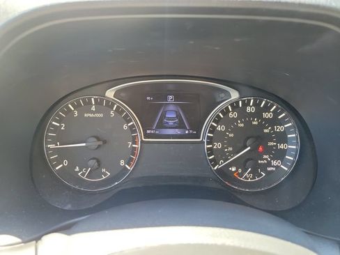 Used 2017 Nissan Pathfinder SL w/ Cargo Package FWD image 25