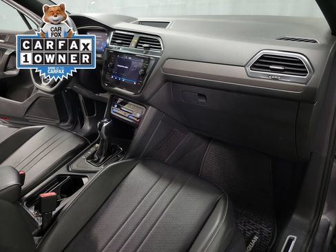 Used 2022 Volkswagen Tiguan SE R-Line FWD image 31