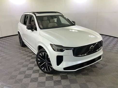 New 2026 Volvo XC90 B6 Ultra w/ Protection Package Premier image 41