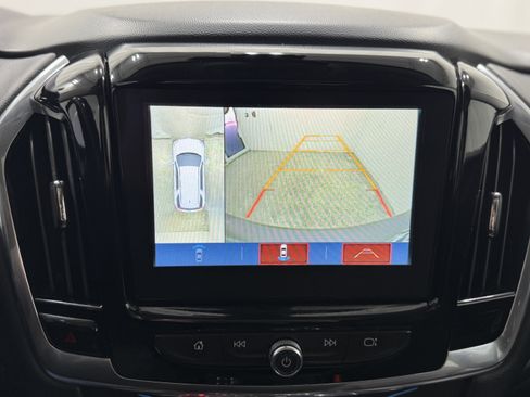 Used 2019 Chevrolet Traverse LT w/ LT Premium Package image 21