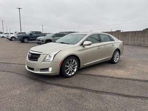 Used 2016 Cadillac XTS Premium FWD image 3