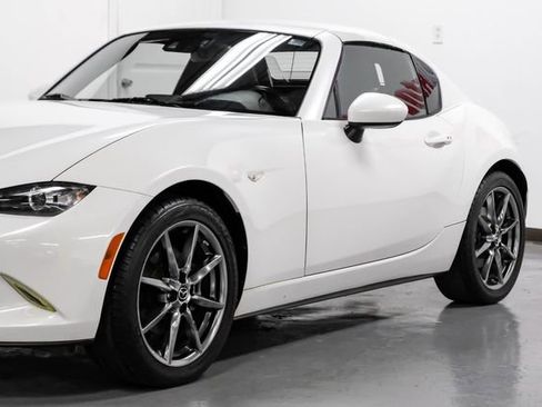 Used 2018 MAZDA MX-5 Miata RF Grand Touring RWD image 10