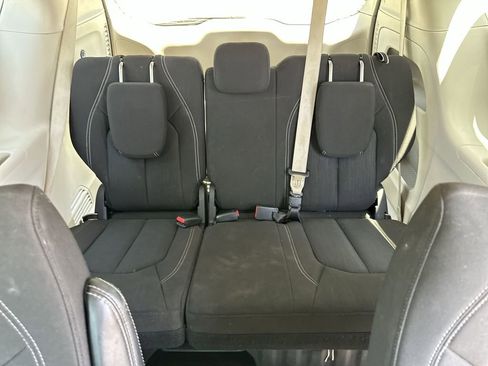 Used 2023 Chrysler Voyager LX FWD image 19