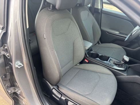 Used 2025 Kia K4 LXS image 35