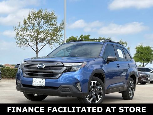 Used 2025 Subaru Forester Premium AWD/4WD image 2