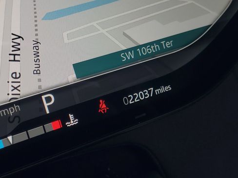 Used 2025 Land Rover Range Rover Sport SE image 25