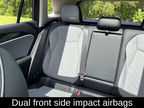 Certified 2025 Volkswagen Tiguan SE w/ Panoramic Sunroof Package AWD/4WD image 12