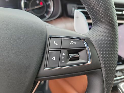 Used 2023 Maserati Quattroporte Modena image 8