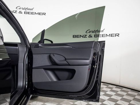 Used 2024 Tesla Model X Plaid image 19