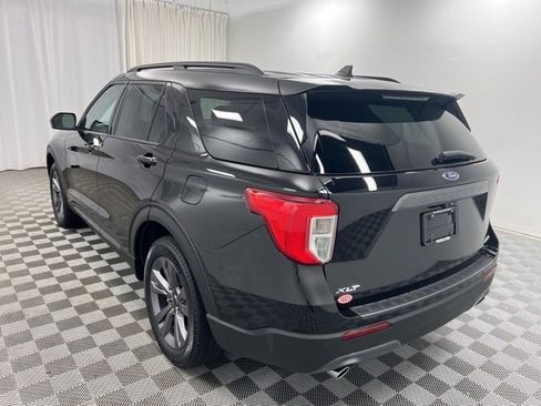 Used 2023 Ford Explorer XLT w/ Equipment Group 202A image 6