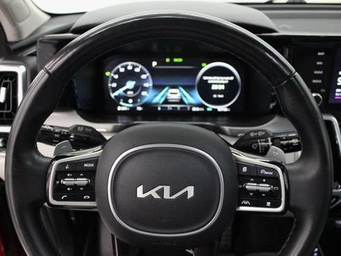 Used 2023 Kia Sorento SX Prestige w/ Panoramic Sunroof Package AWD/4WD image 17