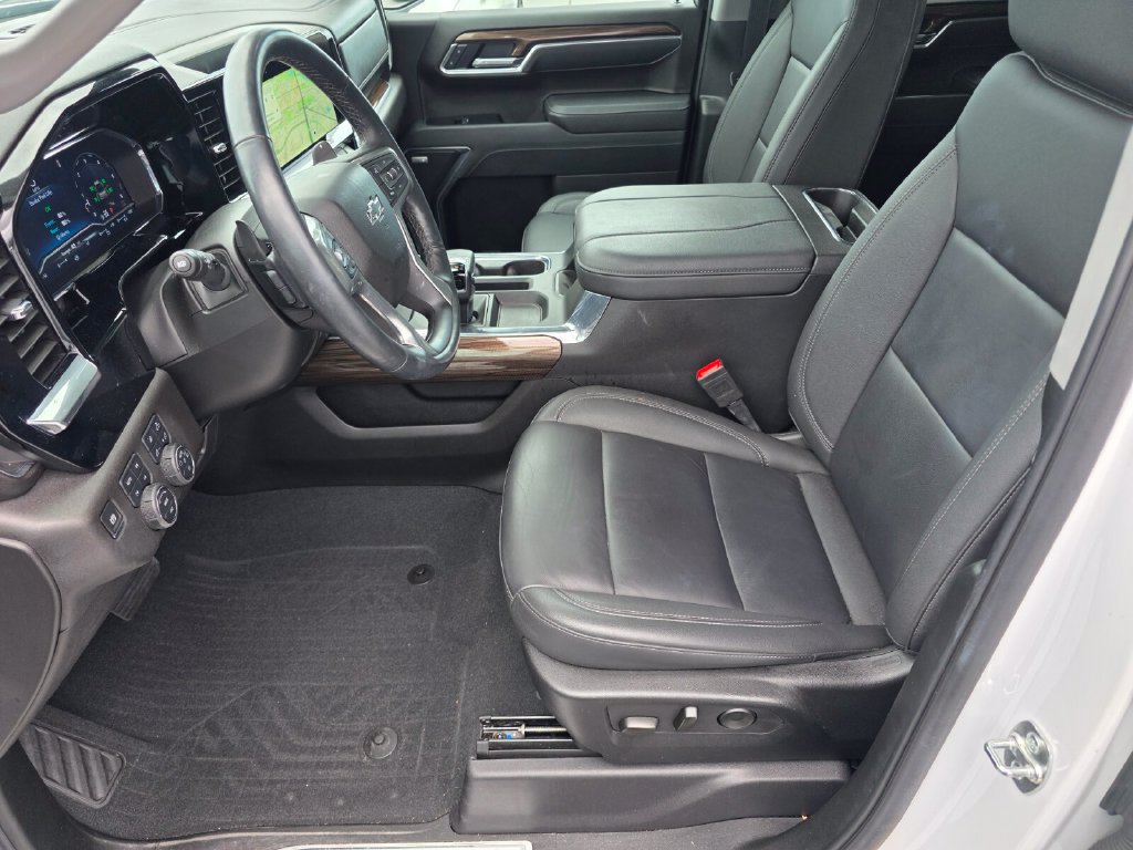 Used 2025 Chevrolet Silverado 1500 RST w/ RST All Star Premium Package AWD/4WD image 14