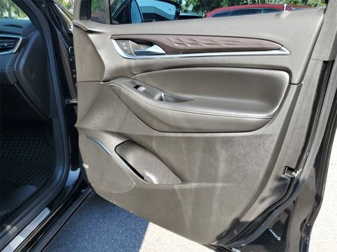 Certified 2023 Buick Enclave Avenir image 38