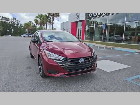 New 2025 Nissan Versa SR FWD image 18