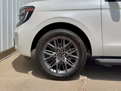 New 2026 Ford Expedition Max Platinum w/ Stealth Appearance Package AWD/4WD image 47