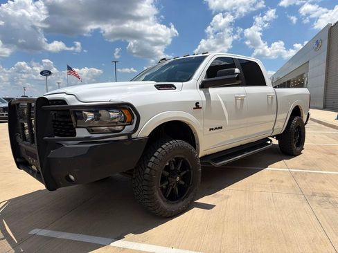 Used 2022 RAM 2500 Big Horn w/ Night Edition AWD/4WD image 6
