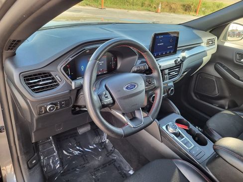 Used 2025 Ford Escape ST-Line Select AWD/4WD image 10