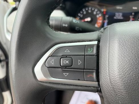 Used 2024 Jeep Compass Latitude AWD/4WD image 13