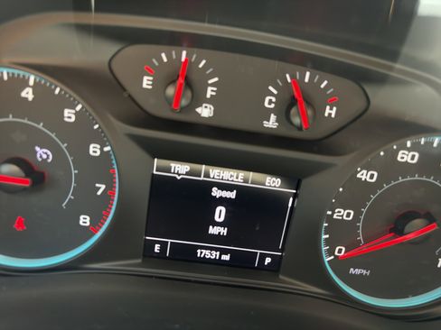 Used 2020 Chevrolet Traverse LS FWD image 4