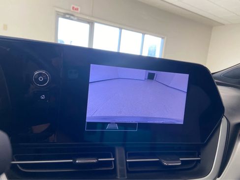 Used 2024 Chevrolet Trax RS w/ Sunroof Package image 28