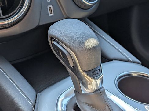 Used 2025 Chevrolet Blazer LT FWD image 19