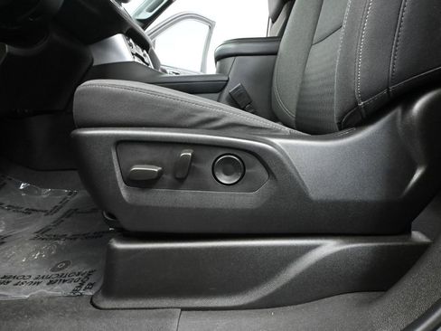 Used 2024 GMC Yukon XL SLE image 20