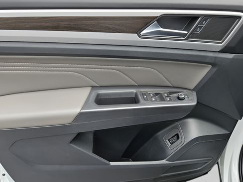 Certified 2023 Volkswagen Atlas SE FWD image 14