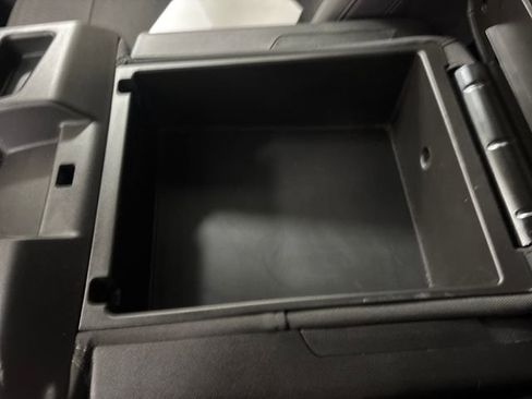 Used 2022 Chevrolet Silverado 2500 LT w/ Convenience Package image 28