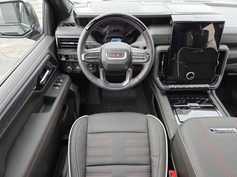 New 2026 GMC Yukon XL AT4 Ultimate w/ LPO, Illumination Package AWD/4WD image 35