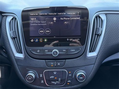 Used 2021 Chevrolet Malibu LS image 25