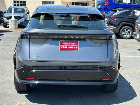 Used 2023 Nissan Ariya FWD image 6