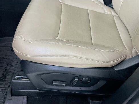 Used 2021 Ford Explorer Limited w/ Equipment Group 301A image 9