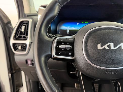 Used 2023 Kia Sorento SX AWD/4WD image 15