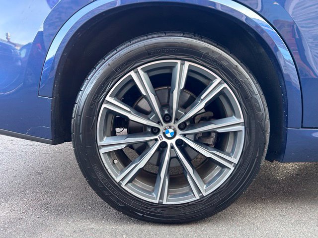 Used 2021 BMW X5 xDrive40i w/ M Sport Package AWD/4WD image 30