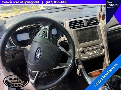 Used 2017 Ford Fusion SE w/ Fusion SE Technology Package FWD image 17