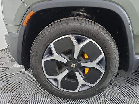 Used 2024 Rivian R1S Launch Edition AWD/4WD image 9