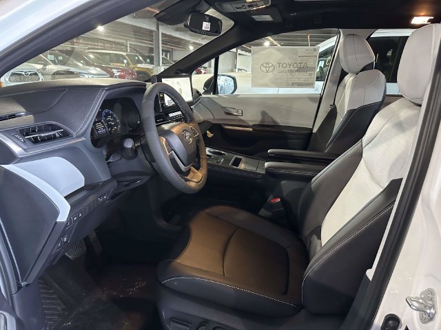 New 2026 Toyota Sienna XSE AWD/4WD image 14