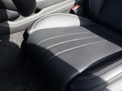 Used 2022 Bentley Flying Spur V8 image 9