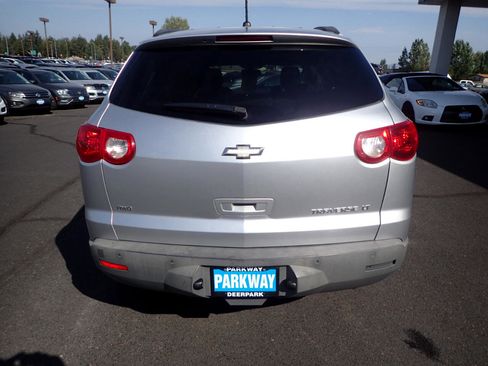Used 2012 Chevrolet Traverse LT image 4