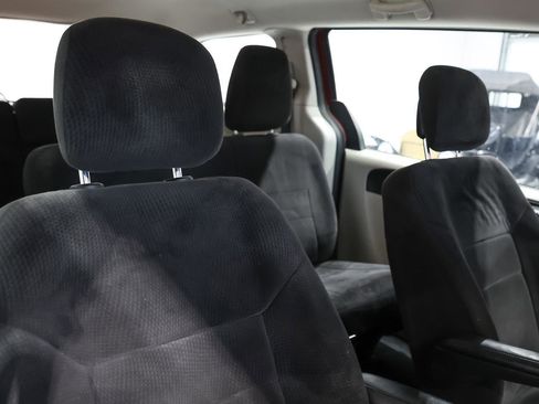 Used 2013 Dodge Grand Caravan American Value Package image 10