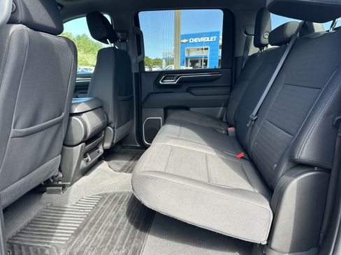 Used 2024 Chevrolet Silverado 2500 LT image 21