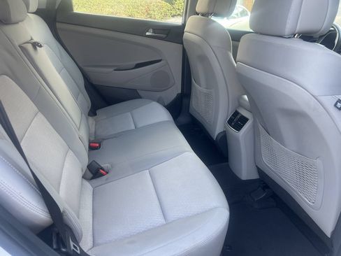 Used 2018 Hyundai Tucson Value w/ Cargo Package FWD image 11