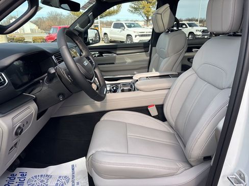 New 2026 Jeep Grand Wagoneer Summit AWD/4WD image 66