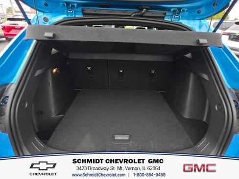 New 2026 Chevrolet Trax RS w/ Sunroof Package FWD image 9
