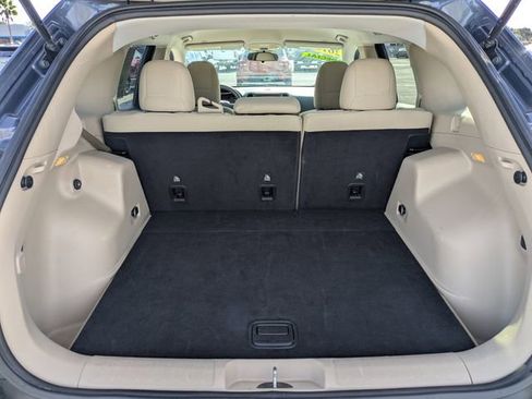 Used 2019 Jeep Cherokee Latitude w/ Popular Appearance Group image 13