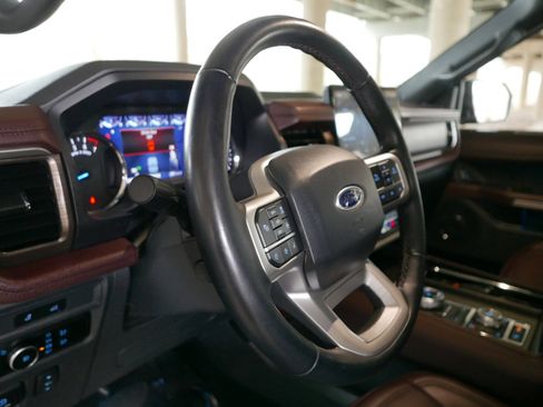 Used 2024 Ford Expedition Max Limited image 24